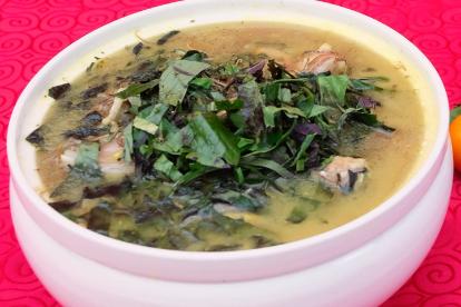 Cá lăng om hoa chuối — món mùa nước lớn Sông Đà
